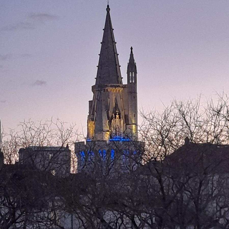 Un Hotel En Ville La Rochelle  Luaran gambar